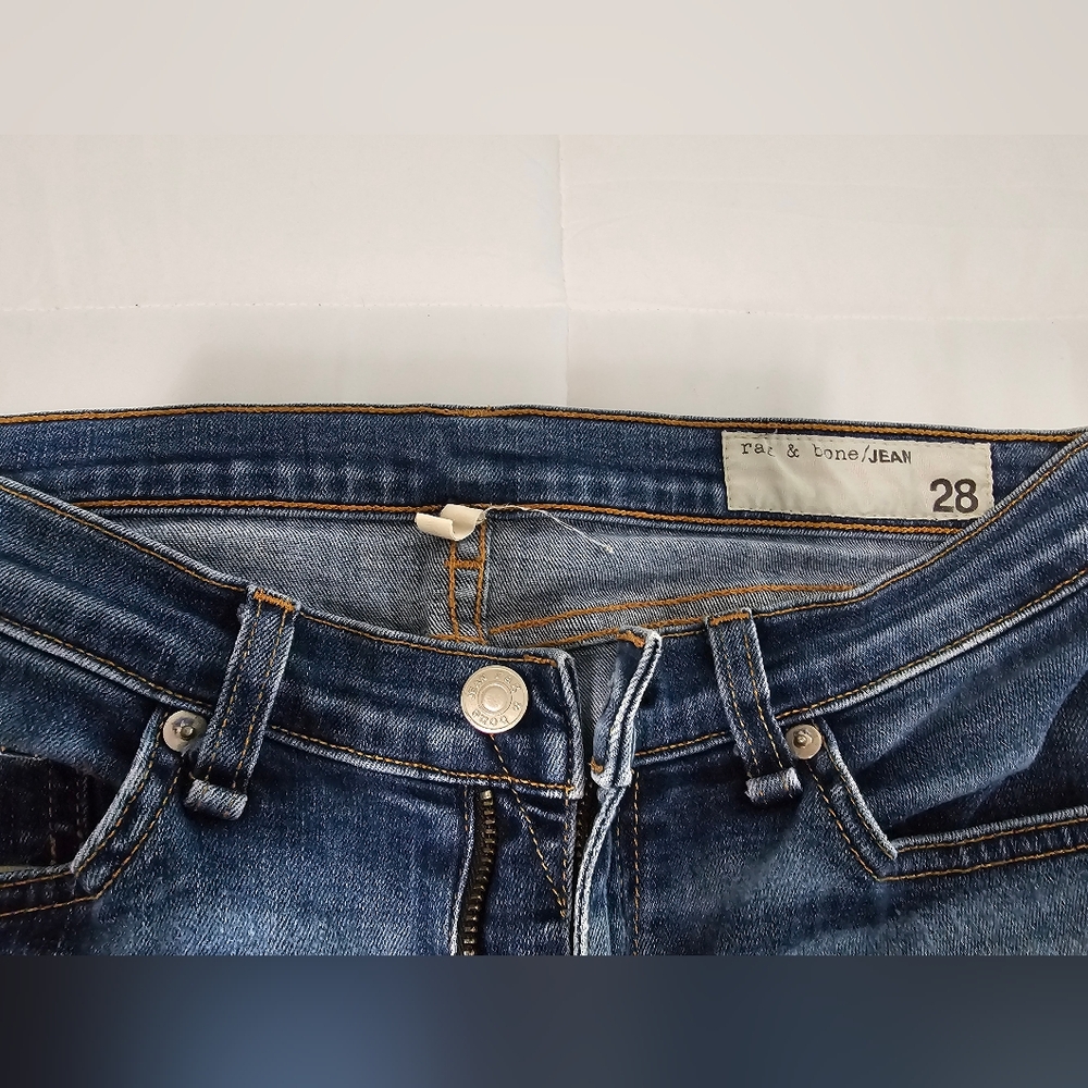 Rag & Bone sz 28 skinny jeans